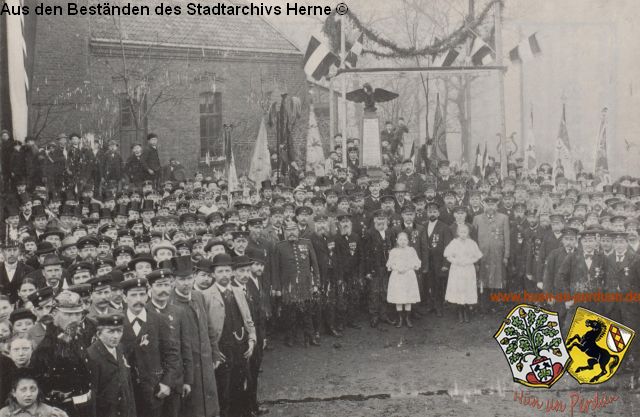 Datei:Kriegerdenkmal Sodingen, 1890er Jahre.jpg